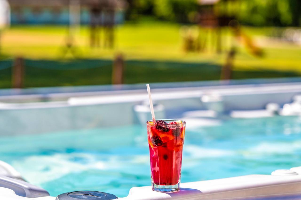Zichy Park Hotel Bikács エクステリア 写真