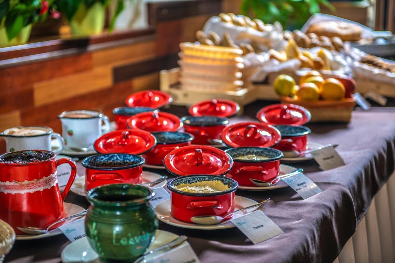 Zichy Park Hotel Bikács エクステリア 写真