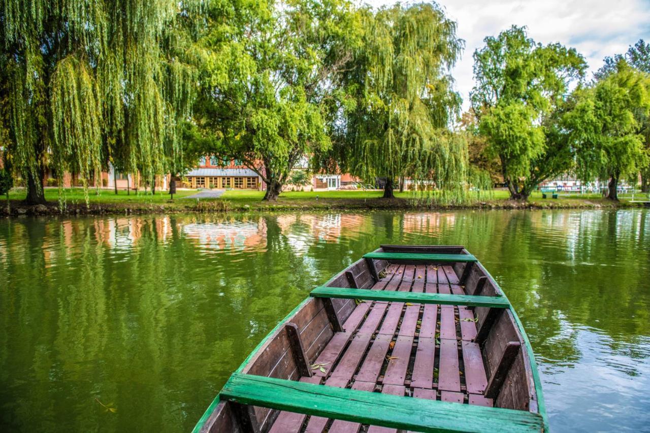 Zichy Park Hotel Bikács エクステリア 写真
